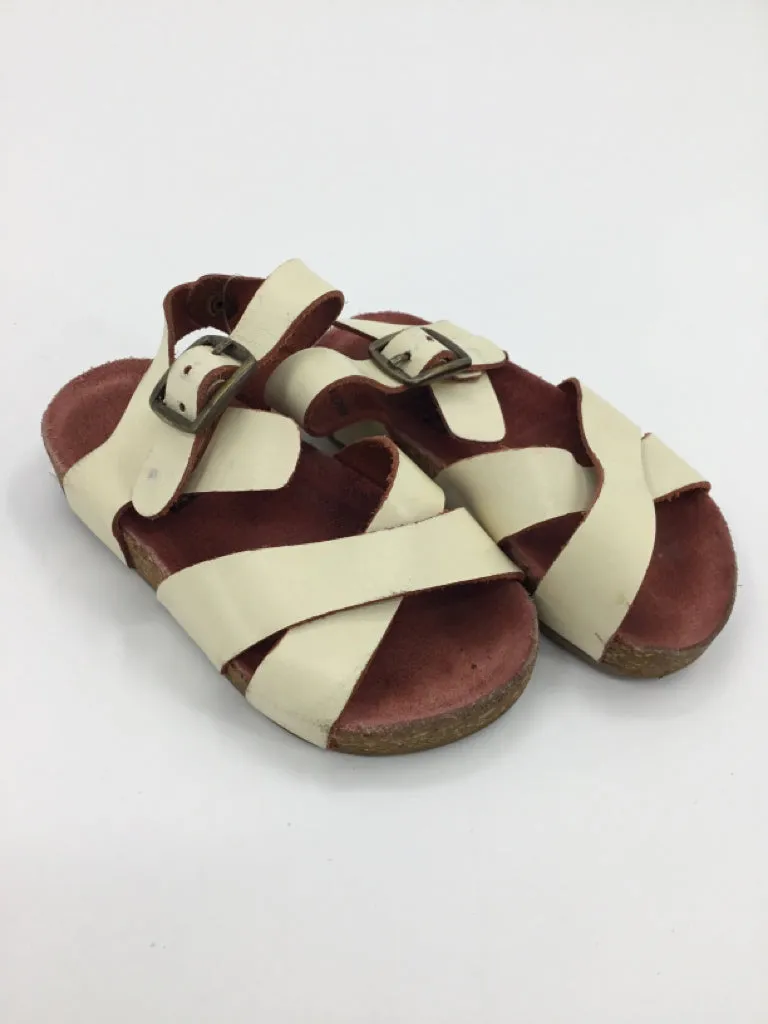 Bon On Child Size 6 Toddler White Sandals/Flip Flops