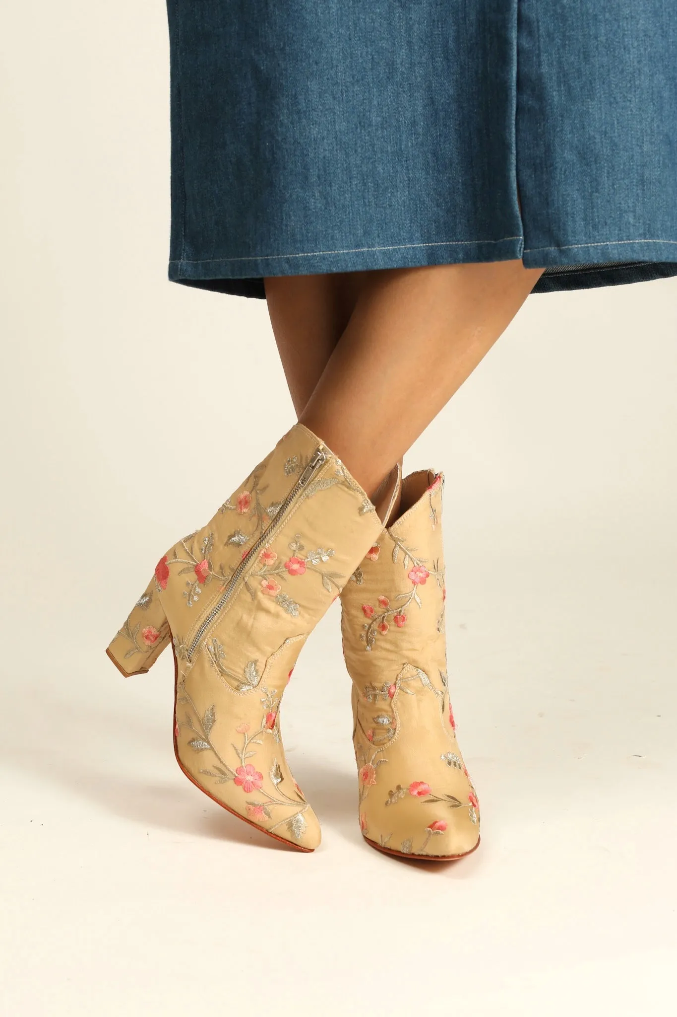 HIGH HEEL EMBROIDERED BOOTS DAINE