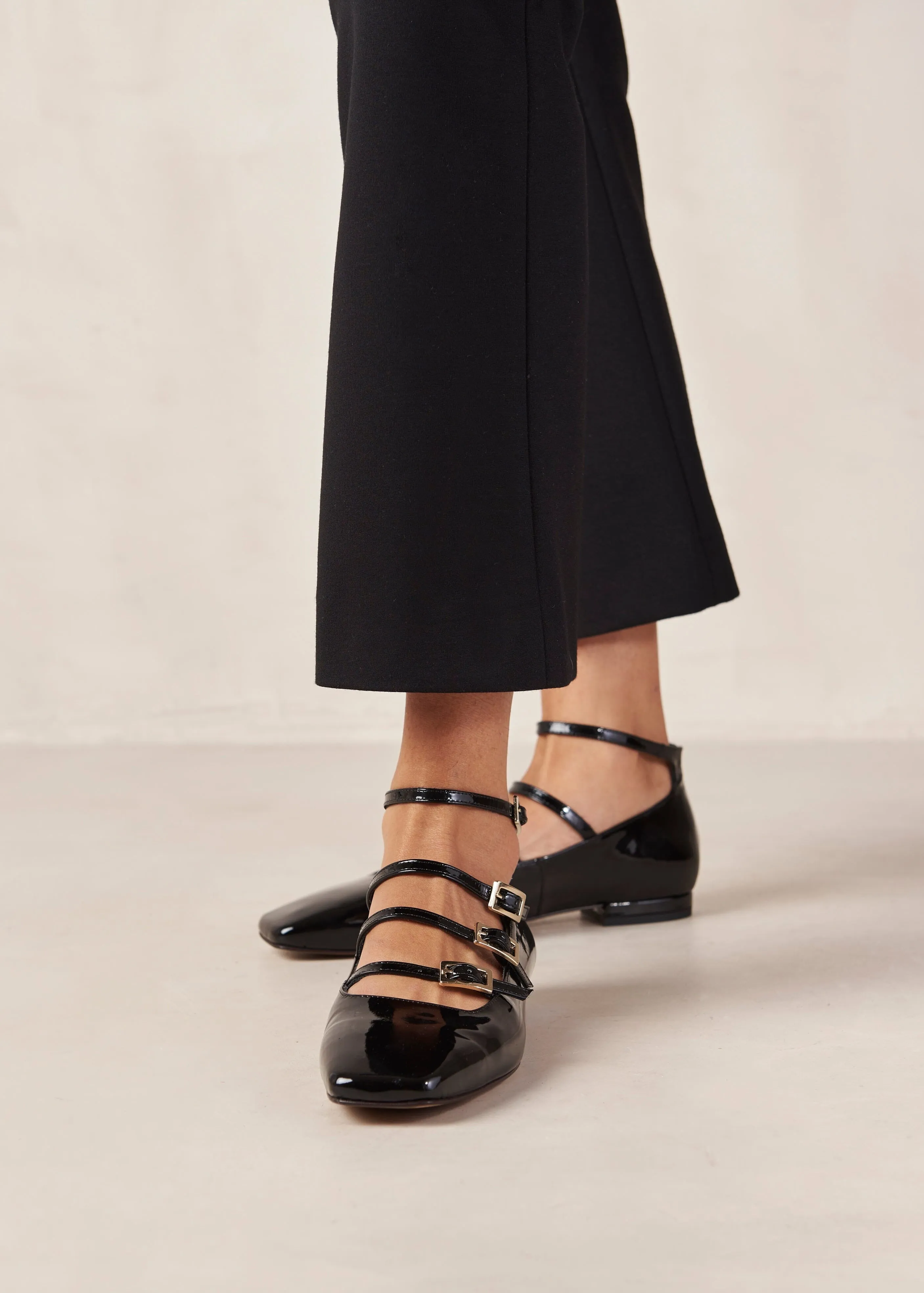 Luke Onix Black Leather Ballet Flats