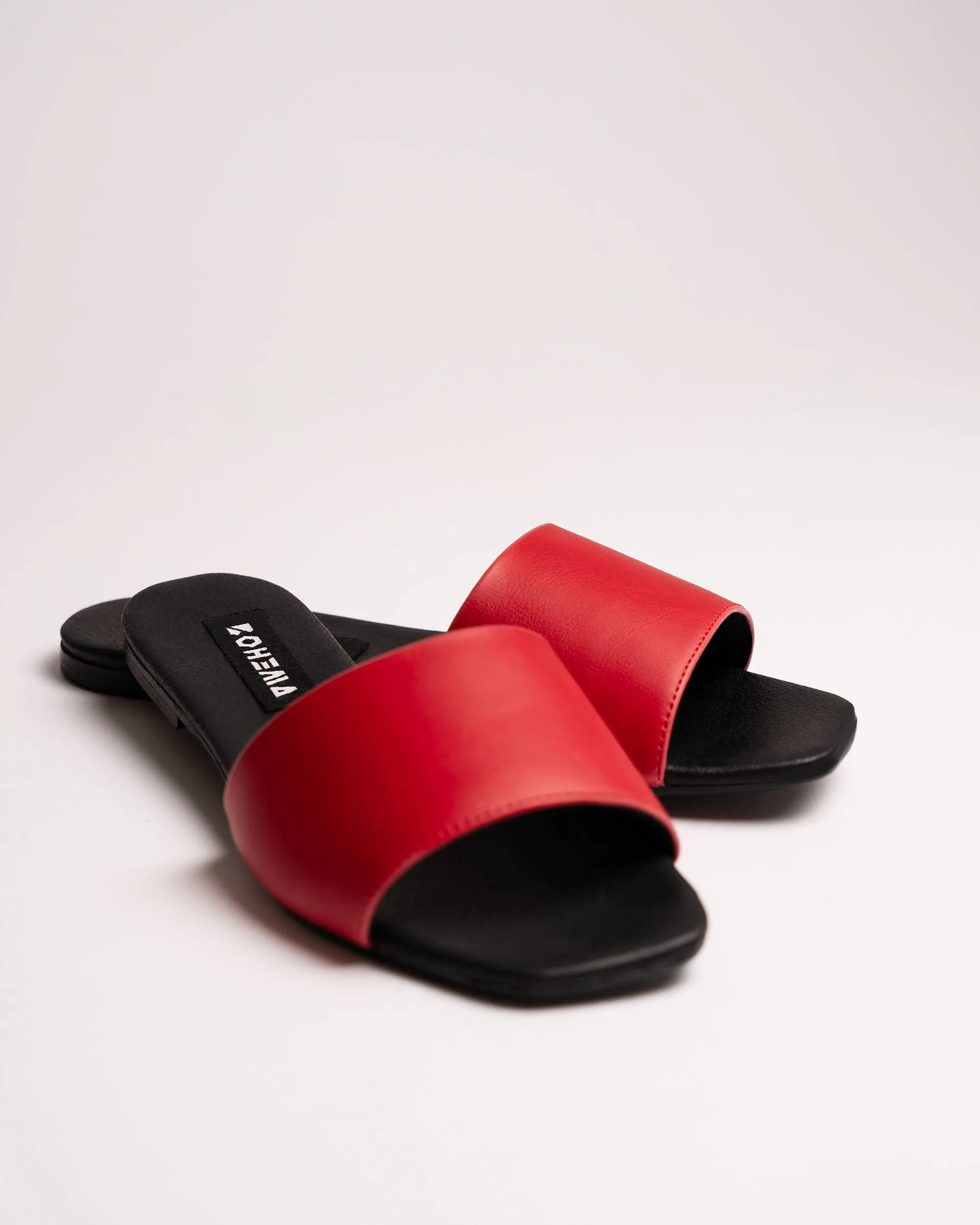 Mellow Slides Red vegan slides made of corn leather - sample sale